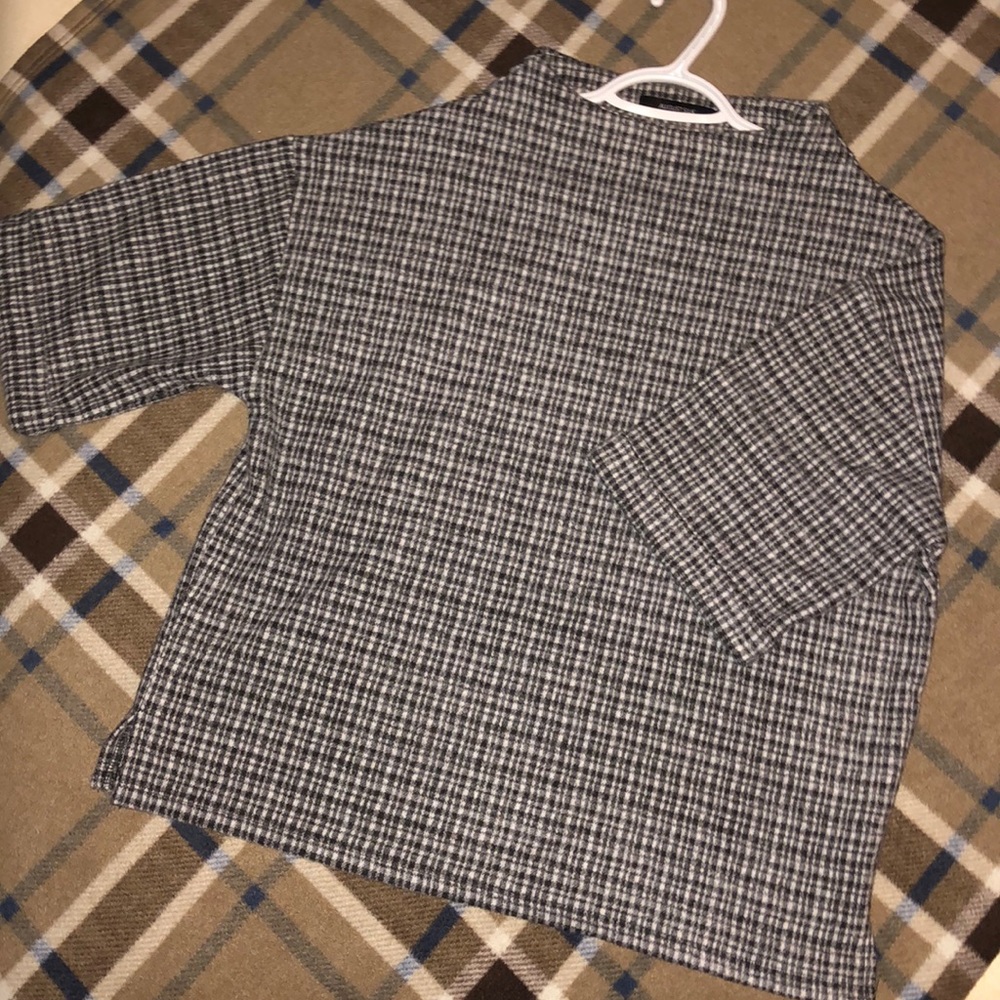 NWOT soft, fuzzy short sleeve sweater